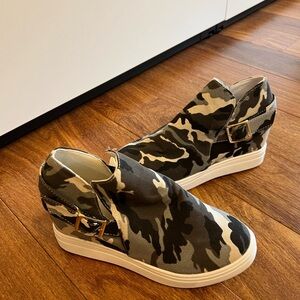 Camo inspired platform, tennis shoes, 8 1/2